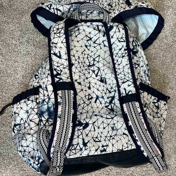 Lululemon Backpack - Picture 3 of 6